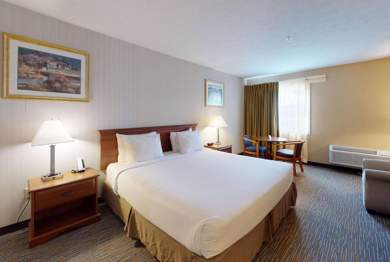Ramada by Wyndham Strasburg