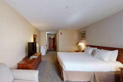 Ramada by Wyndham Strasburg image 10